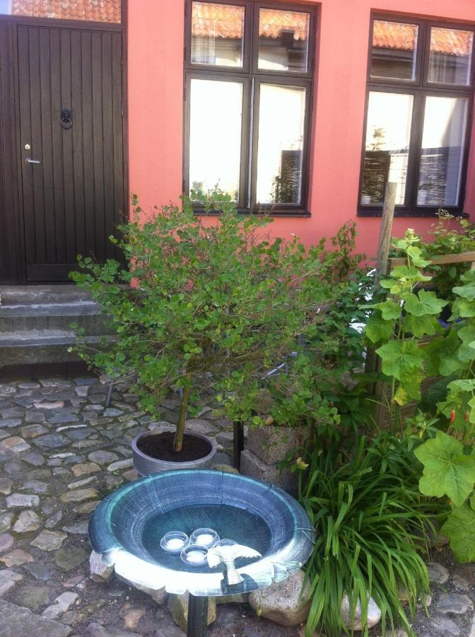 Gamla Stan Simrishamn Apartment Exterior photo